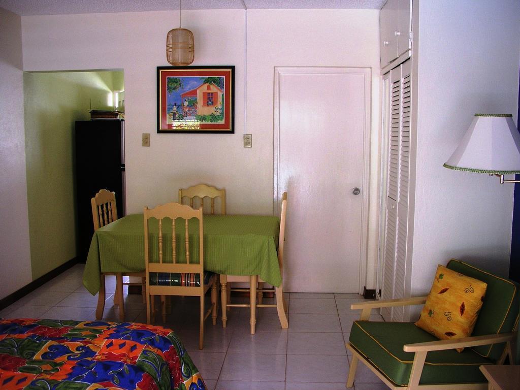 Chrisanns Beach Resort Ocho Rios Zimmer foto