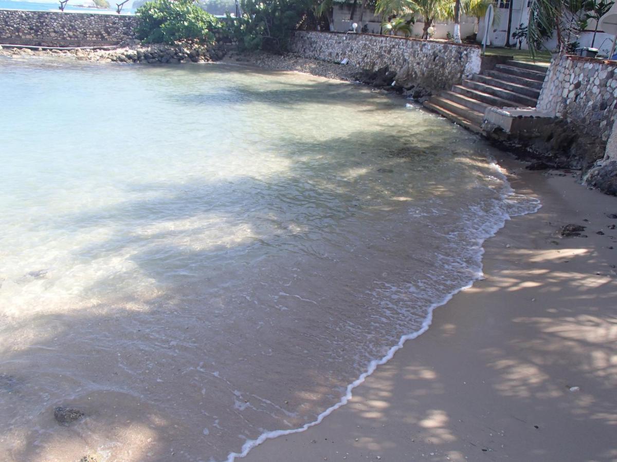 Chrisanns Beach Resort Ocho Rios Exterior foto