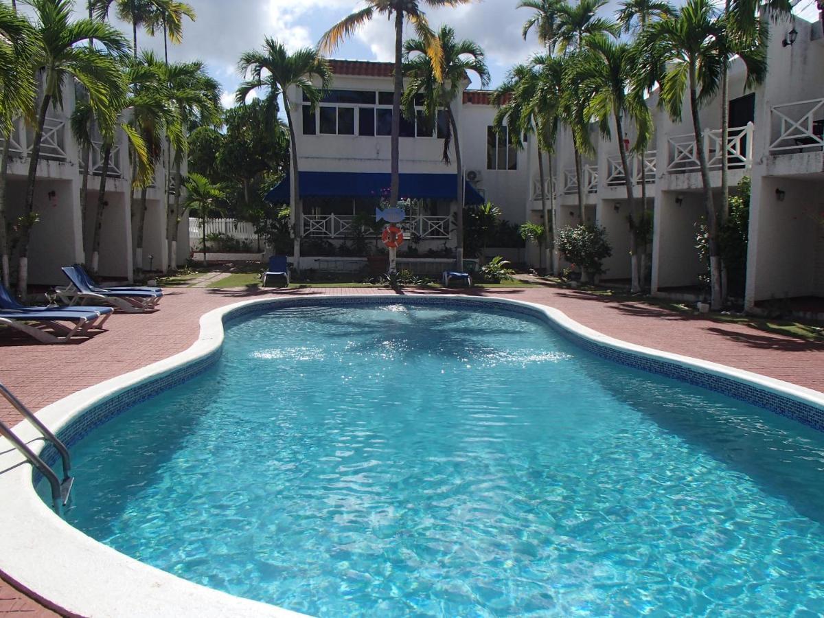 Chrisanns Beach Resort Ocho Rios Exterior foto