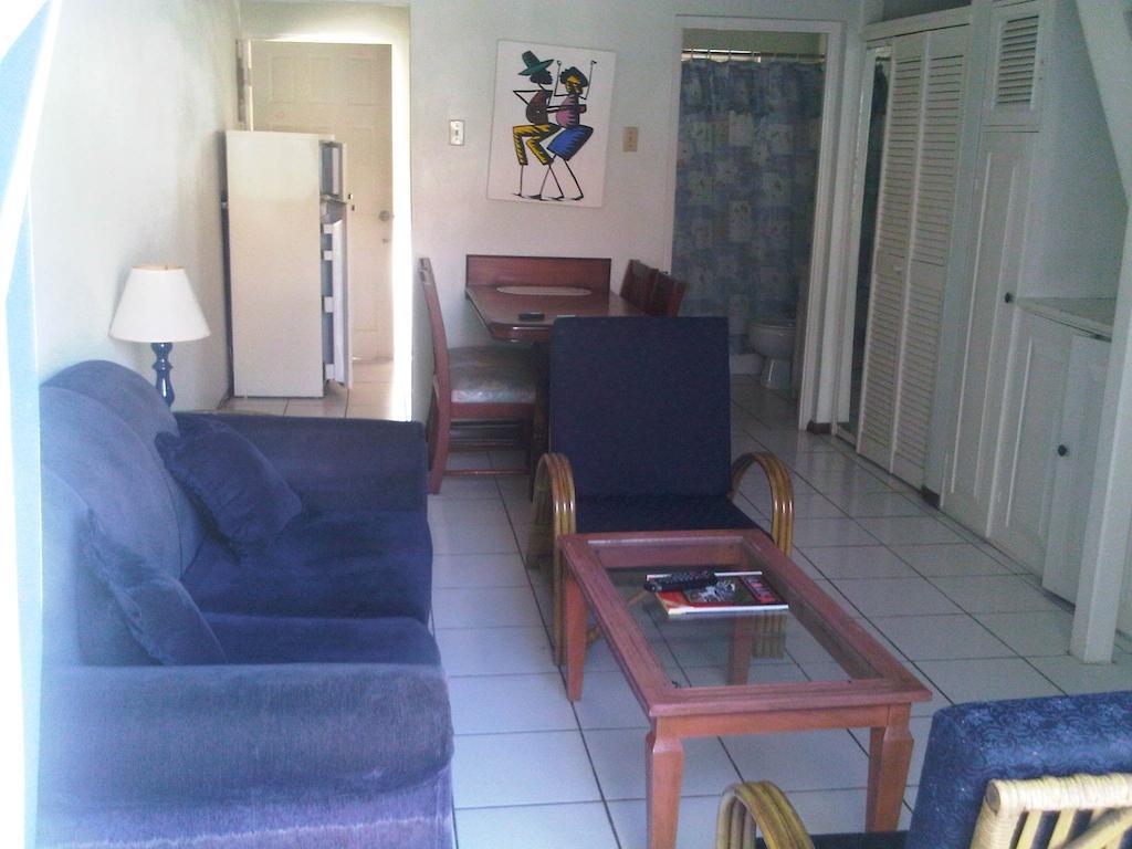 Chrisanns Beach Resort Ocho Rios Exterior foto