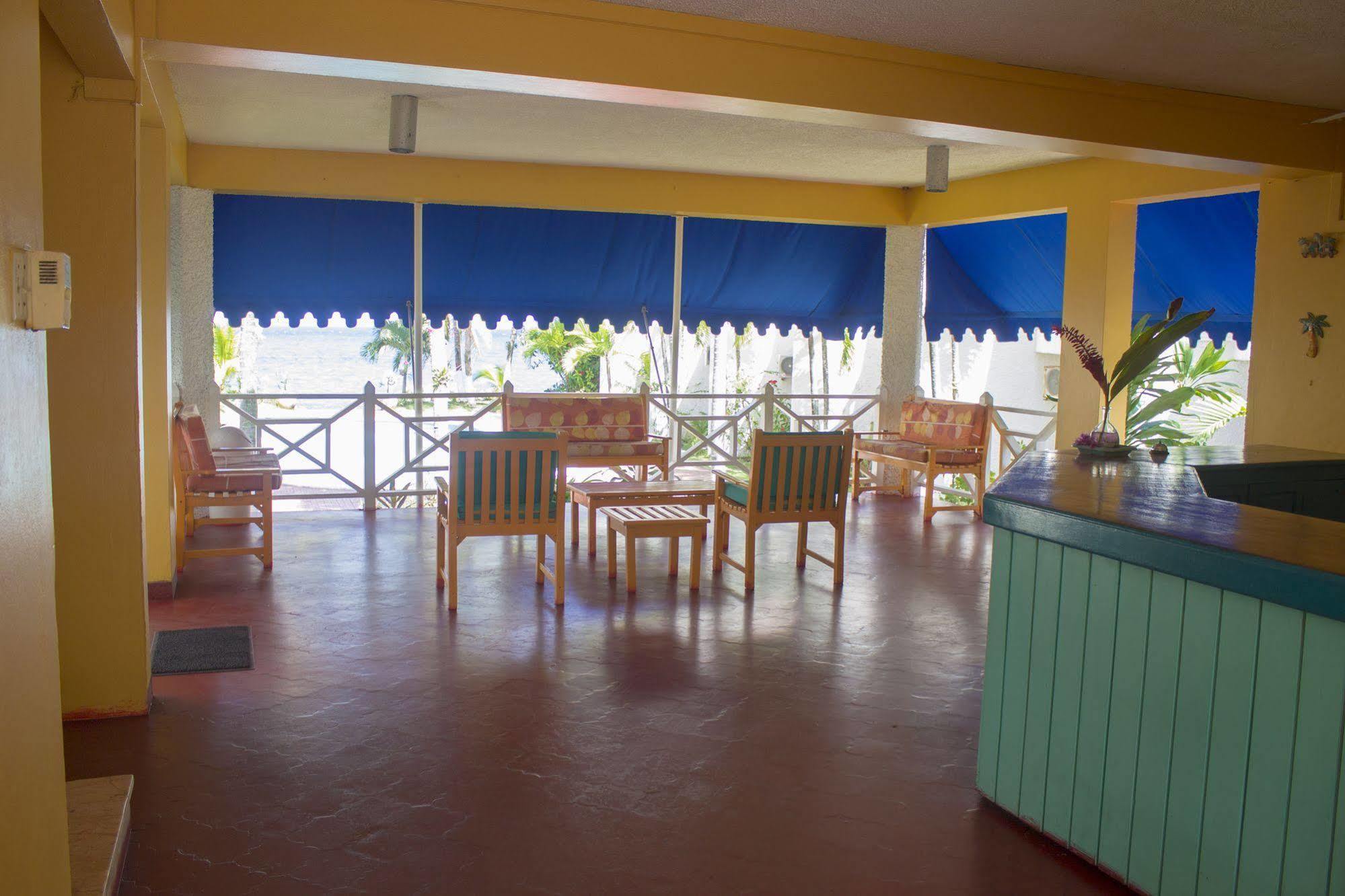 Chrisanns Beach Resort Ocho Rios Exterior foto